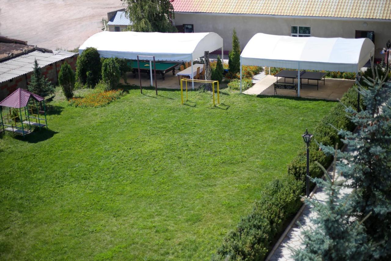 Aquamarine Inn Cholpon-Ata Bagian luar foto