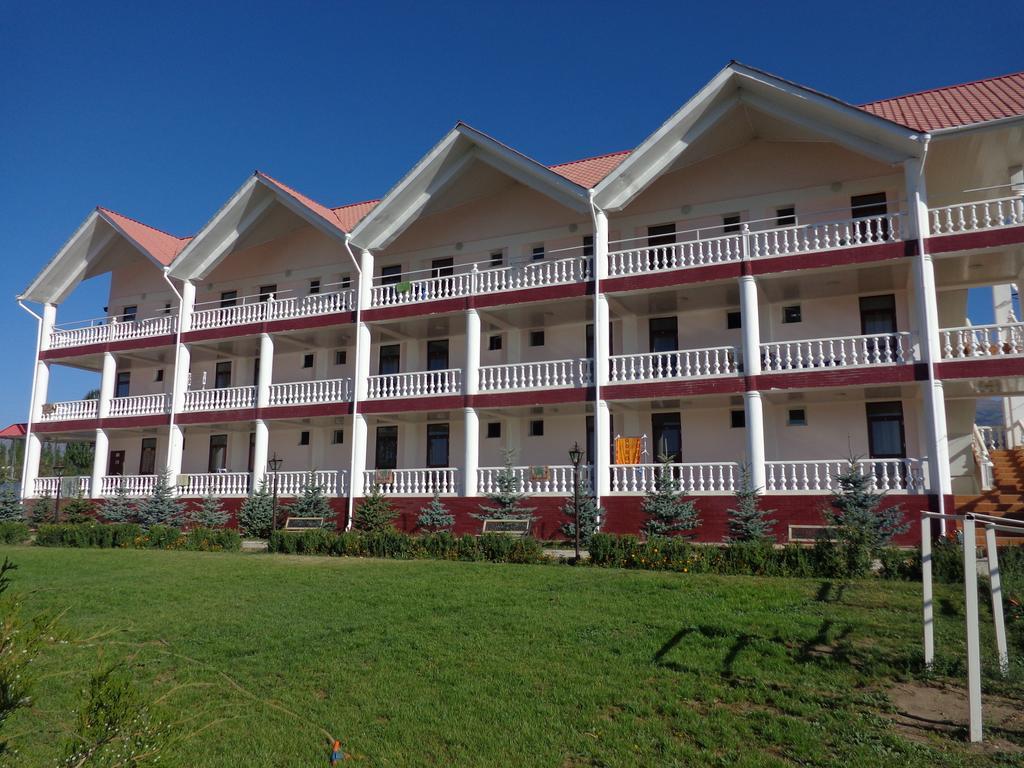 Aquamarine Inn Cholpon-Ata Bagian luar foto
