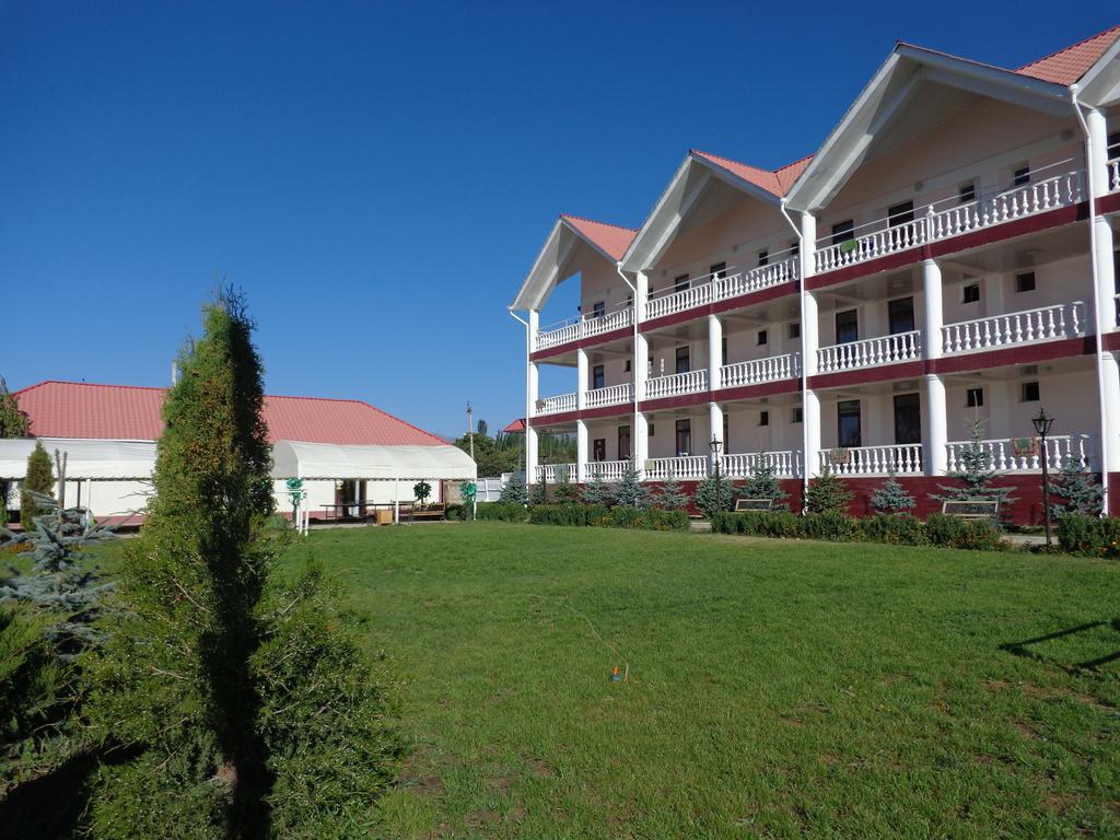 Aquamarine Inn Cholpon-Ata Bagian luar foto