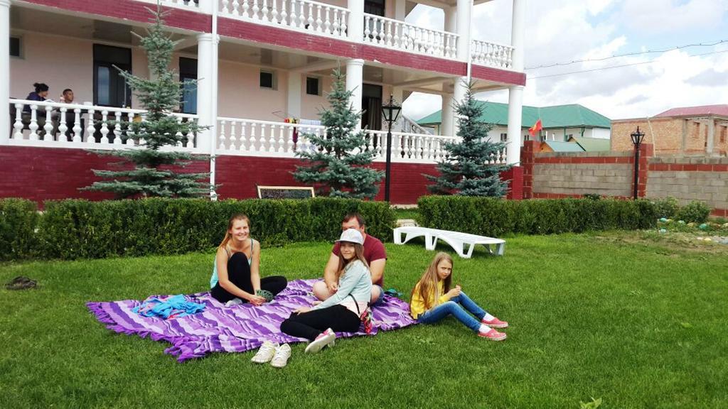 Aquamarine Inn Cholpon-Ata Bagian luar foto