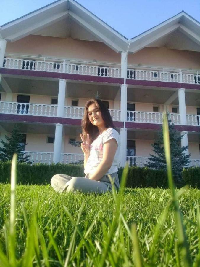 Aquamarine Inn Cholpon-Ata Bagian luar foto